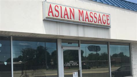 Asian <b>handjob</b> at <b>massage</b> <b>parlor</b> 4 min. . Handjob and massage parlor and video